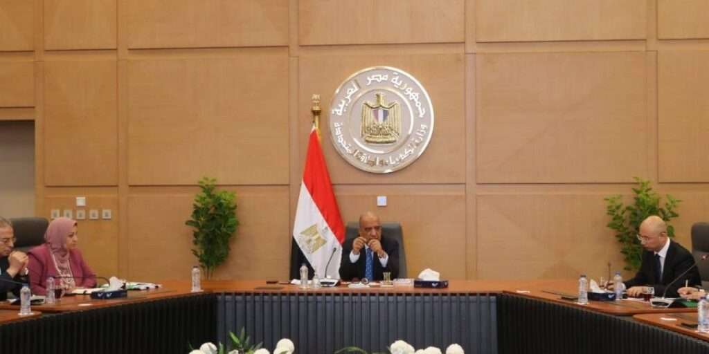 وزير الكهرباء يبحث مع رئيس شركة الصين الجنوبية "CSGI" تعزيز التعاون في قطاع الكهرباء