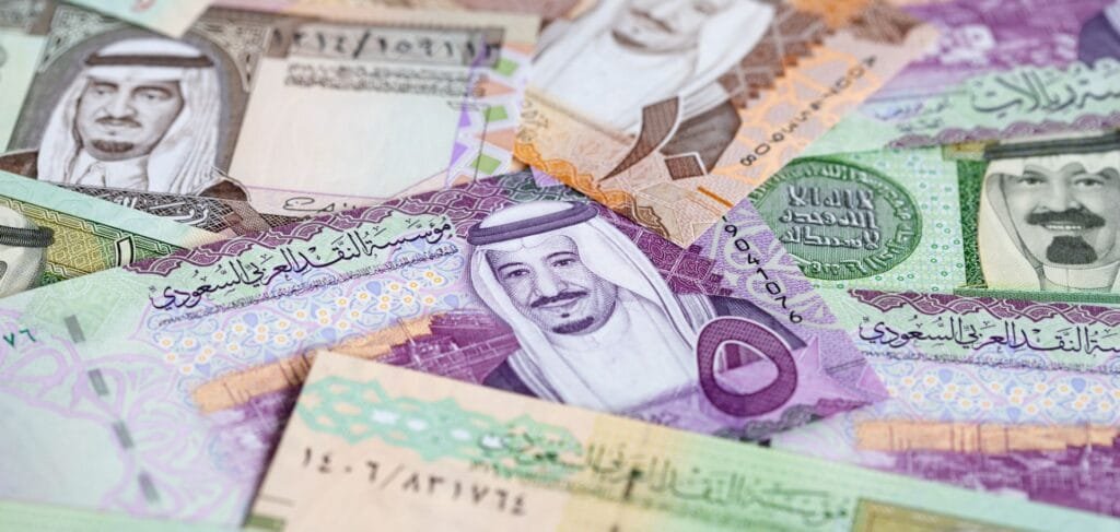 الريال السعودي يسجل 13.55 جنيه مقابل الجنيه المصري اليوم 4 مايو 2025