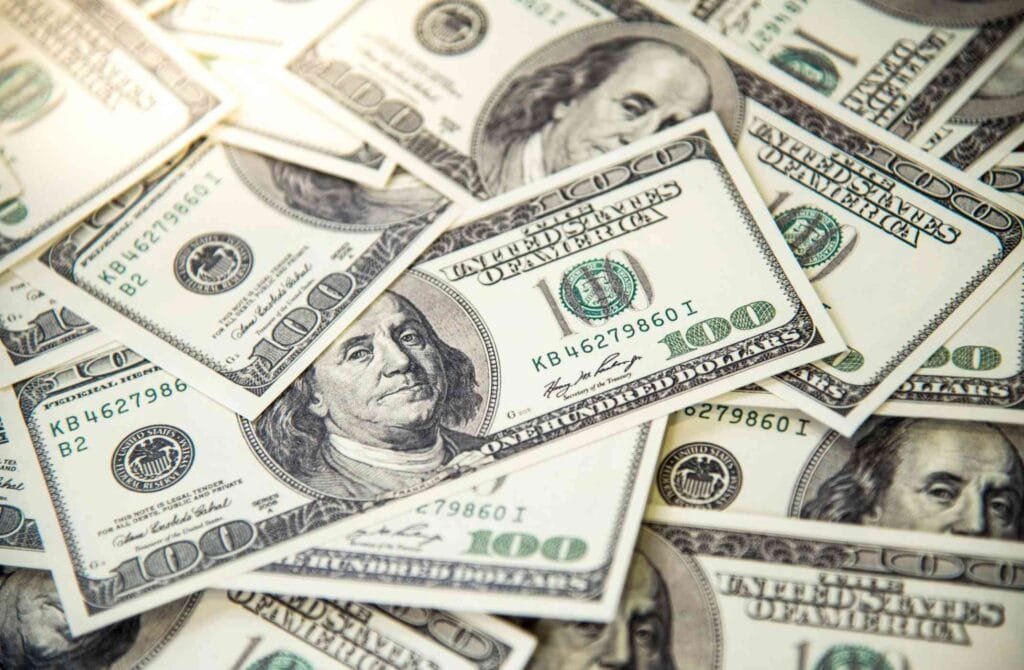 استقرار سعر الدولار أمام الجنيه المصري اليوم الإثنين 5 مايو 2025