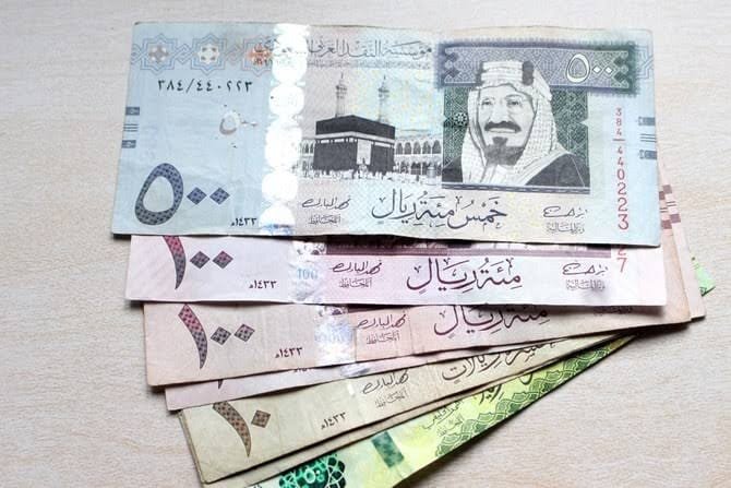 استقرار سعر الريـال السعودي أمام الجنيه عند 13.55 للشراء و13.63 للبيع3 مايو 2025 - 12:30 مساءً استقرار سعر الريـال السعودي أمام الجنيه عند 13.55 للشراء و13.63 للبيع