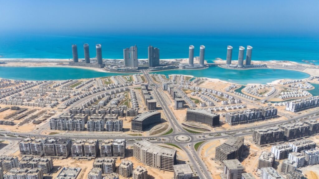 الحكومة تنفي استخدام مياه النيل في ملء بحيرات داون تاون لاجون بالعلمين الجديدة
