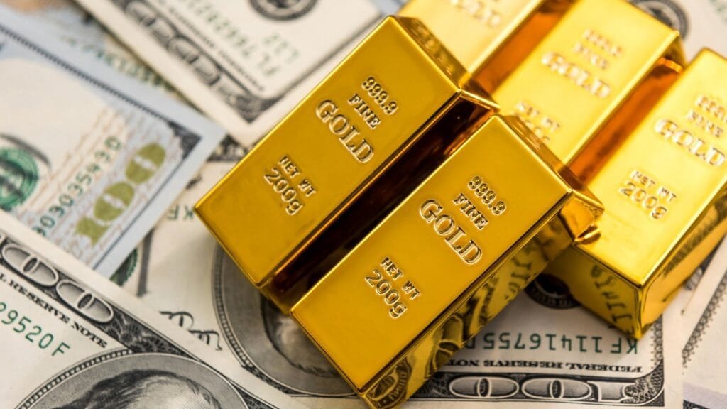 الذهب يرتفع 13 دولاراً عند التسوية رغم خسارة أسبوعية بـ0.17%