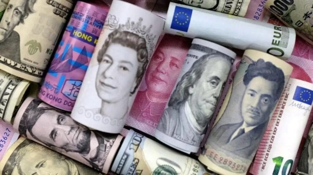 الدولار مستقر دون 49.2 جنيه واليورو يتخطى 57.6 جنيه