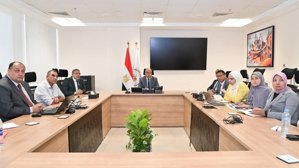 وزير الري يتابع جهود قطاع المياه الجوفية ويوجه بتطبيق القانون على الآبار المخالفة