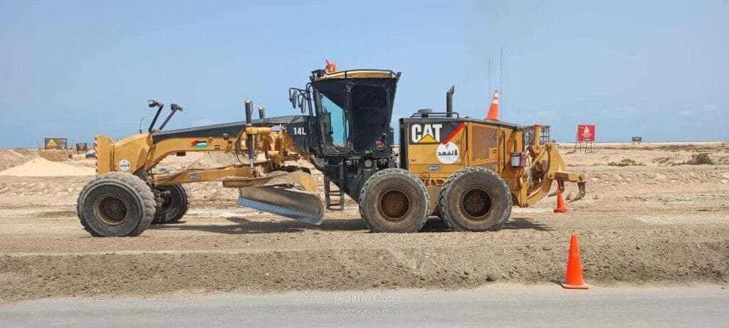 وزير الإسكان: تطوير الطرق والبنية الأساسية ووحدات ديارنا بدمياط الجديدة