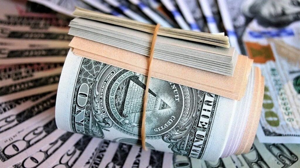 استقرار الدولار في البنوك المصرية.. 48.62 جنيه أعلى سعر بيع اليوم الجمعة