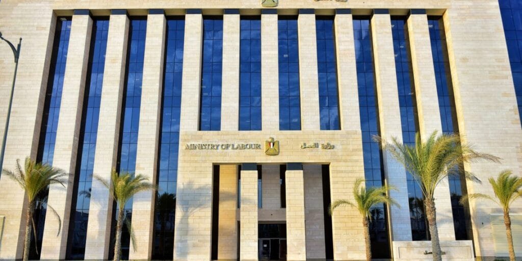 وزير العمل يصدر قرارا بتنظيم اعتماد الاستقالات العمالية من مكاتب العمل15 سبتمبر 2025 - 5:55 مساءً وزير العمل يصدر قرارا بتنظيم اعتماد الاستقالات العمالية من مكاتب العمل