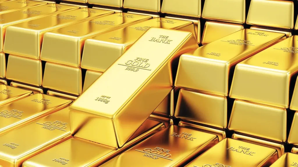 أسعار الذهب تنخفض رغم تسجيلها رقماً قياسياً أمس