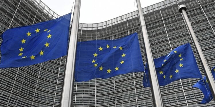 الاتحاد الأوروبي يتهم “ميتا” و”تيك توك” بانتهاك قانون المحتوى الرقمي24 أكتوبر 2025 - 2:59 مساءً الاتحاد الأوروبي يتهم “ميتا” و”تيك توك” بانتهاك قانون المحتوى الرقمي