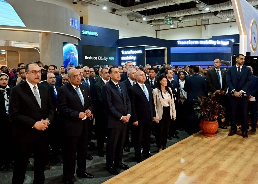 رئيس الوزراء يفتتح التشغيل التجريبي للخط الأول للقطار الكهربائي السريع9 نوفمبر 2025 - 1:56 مساءً رئيس الوزراء يفتتح التشغيل التجريبي للخط الأول للقطار الكهربائي السريع