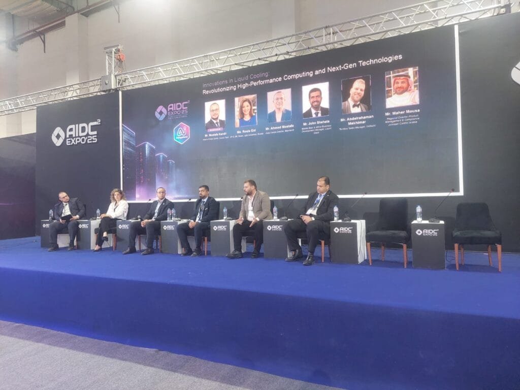 مصر تتجه نحو مستقبل تبريد مراكز البيانات بالسائل لمواكبة الذكاء الاصطناعي18 نوفمبر 2025 - 11:15 صباحًا مصر تتجه نحو مستقبل تبريد مراكز البيانات بالسائل لمواكبة الذكاء الاصطناعي