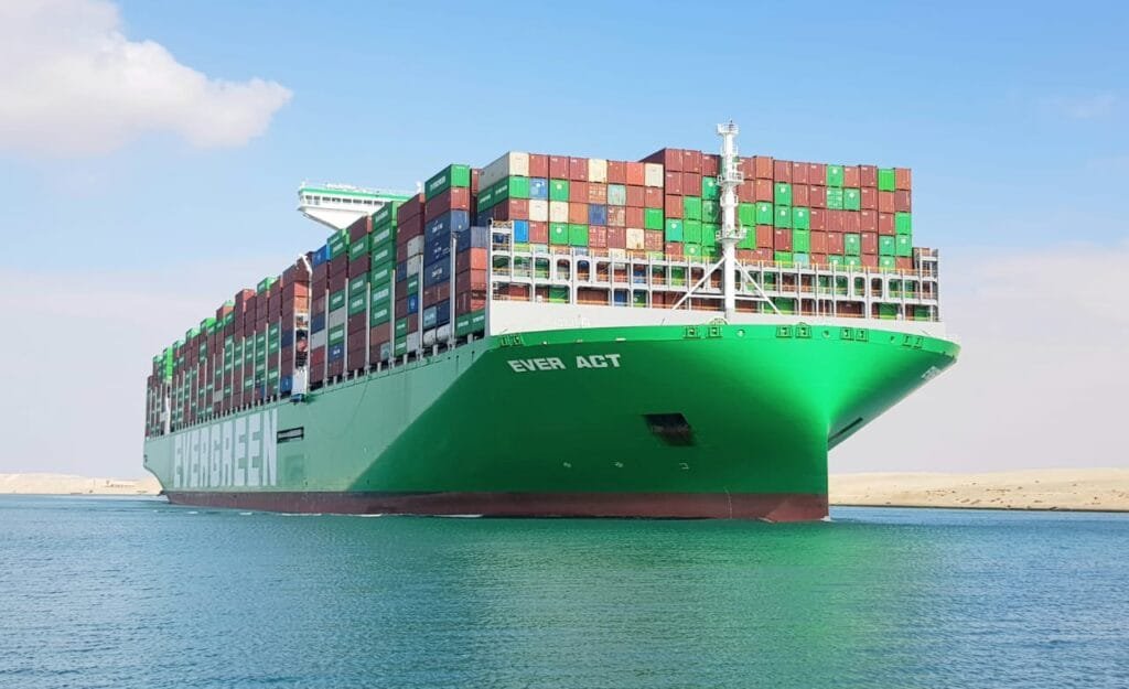 اقتصادية قناة السويس تحقق تقدمًا في جذب الاستثمارات الفرنسية بـ3 شركات كبرى