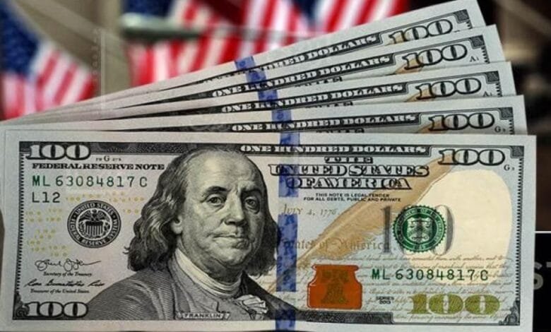 ارتفاع الدولار في بنكين واستقراره في 7 بنوك ببداية تعاملات اليوم28 ديسمبر 2025 - 10:42 صباحًا ارتفاع الدولار في بنكين واستقراره في 7 بنوك ببداية تعاملات اليوم