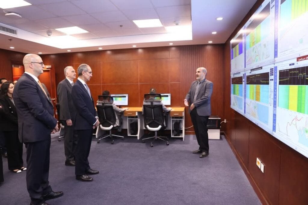 مصر تعزز البنية التحتية للاتصالات بافتتاح مركز جديد لمراقبة الطيف الترددي