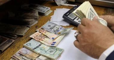 انخفاض طفيف لسعر الريال السعودي في 4 بنوك خلال تعاملات الأربعاء14 يناير 2026 - 1:47 مساءً انخفاض طفيف لسعر الريال السعودي في 4 بنوك خلال تعاملات الأربعاء