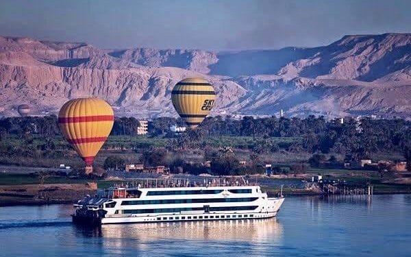 وزير الاستثمار: دخل السياحة بالأقصر تجاوز 19 مليار دولار هذا العام، ويتيح فرصاً ضخمة لإقامة مشروعات إنتاجية10 يناير 2026 - 1:00 مساءً وزير الاستثمار: دخل السياحة بالأقصر تجاوز 19 مليار دولار هذا العام، ويتيح فرصاً ضخمة لإقامة مشروعات إنتاجية صيغو بكذا طريقة