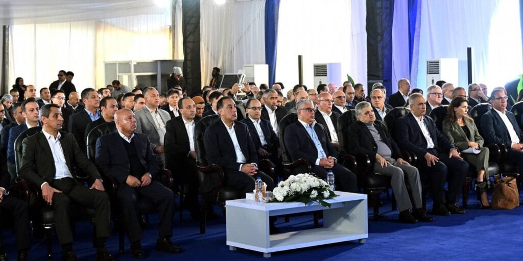 بدء التشغيل التجاري لمحطة البحر الأحمر لتداول الحاويات بميناء السخنة بحضور رئيس الوزراء