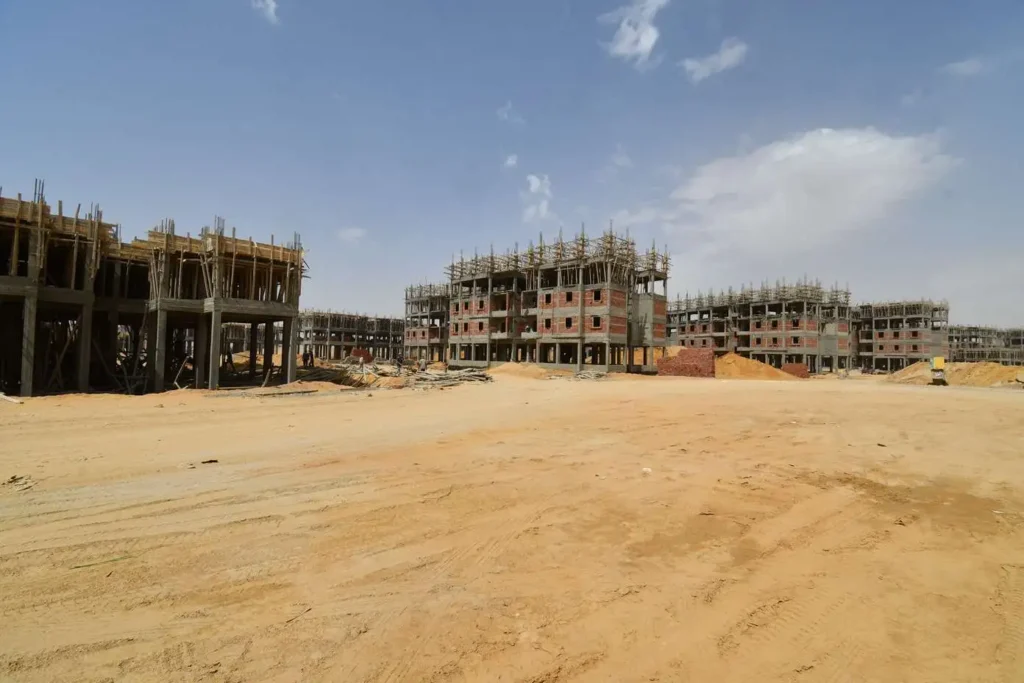 طرح أراضٍ إدارية وتجارية وسكنية في العبور والعاشر من رمضان وطيبة الجديدة