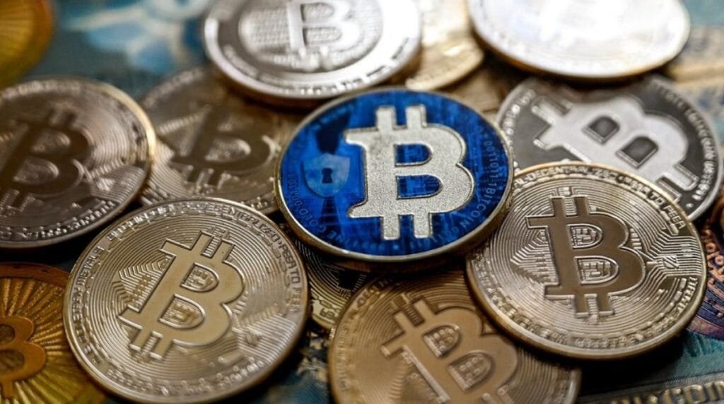 جيه بي مورجان يتوقع انتعاش سوق العملات المشفرة بالنصف الثاني من 2026