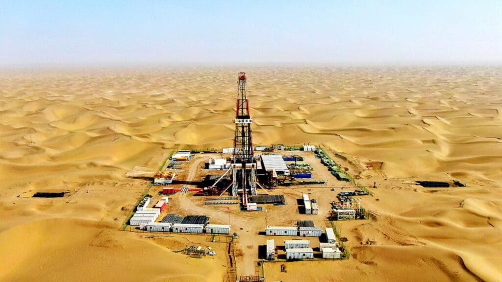 اكتشافات بترولية جديدة بالصحراء الغربية بإنتاج يتجاوز 5200 برميل يوميًا