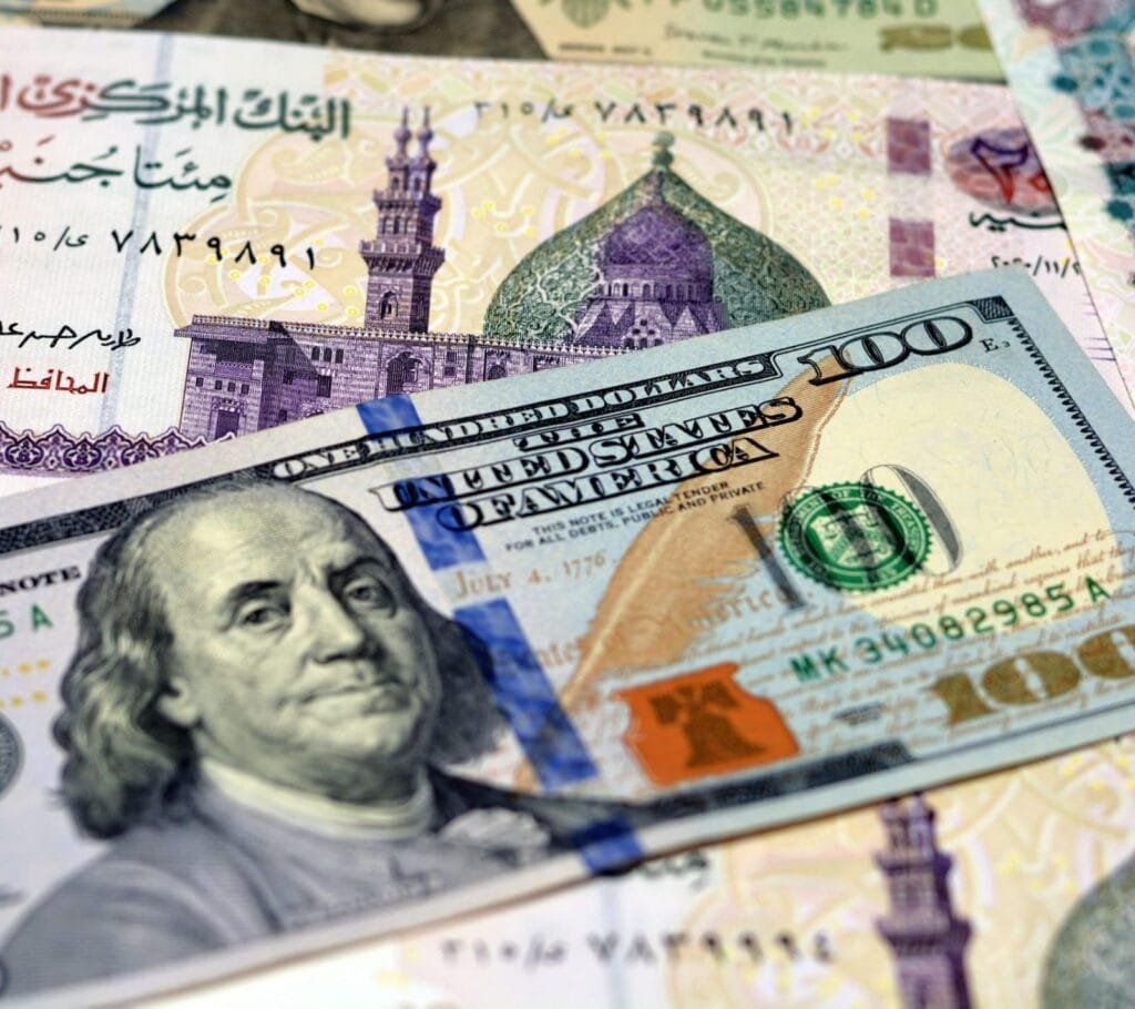 الدولار يقفز 58 قرشًا أمام الجنيه عند 47.68 جنيه في ختام تعاملات الخميس