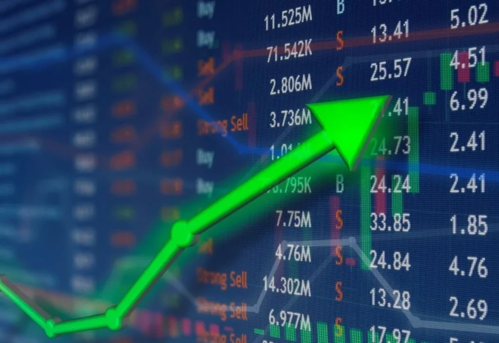 كشف محمد سليم، مدير إدارة البحوث بالبورصة المصرية، عن طفرة في أعداد المنضمين الجدد لسوق المال، مؤكداً انضمام 297 ألف مستثمر فرد خلال عام 2025، ما يعكس تزايد الثقة في البورصة كوعاء ادخاري واستثماري جاذب.