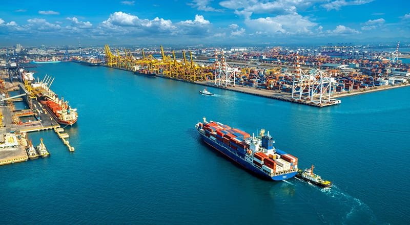 رئيس هيئة قناة السويس: تعليق رحلات بعض السفن “مؤقت” وننسق مع الخطوط العالمية3 مارس 2026 - 4:32 مساءً رئيس هيئة قناة السويس: تعليق رحلات بعض السفن "مؤقت" وننسق مع الخطوط العالمية