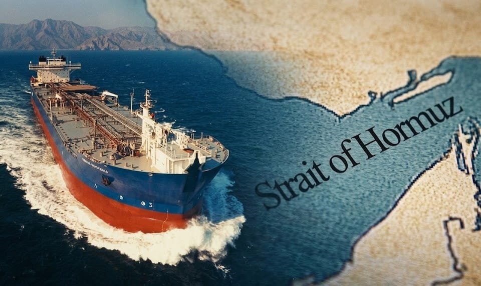 الولايات المتحدة تطلق برنامجاً لتأمين ناقلات النفط بـ 20 مليار دولار28 مارس 2026 - 11:38 صباحًا الولايات المتحدة تطلق برنامجاً لتأمين ناقلات النفط بـ 20 مليار دولار